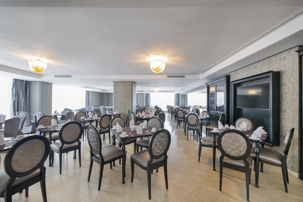 Mogador Marina Casablanca 53/72