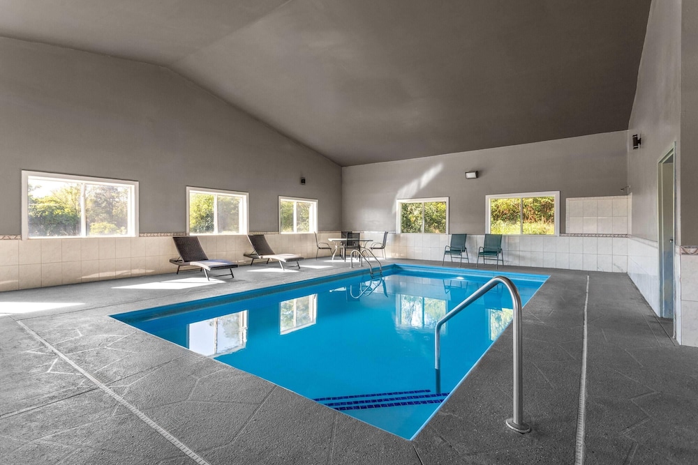 swimming pool spa