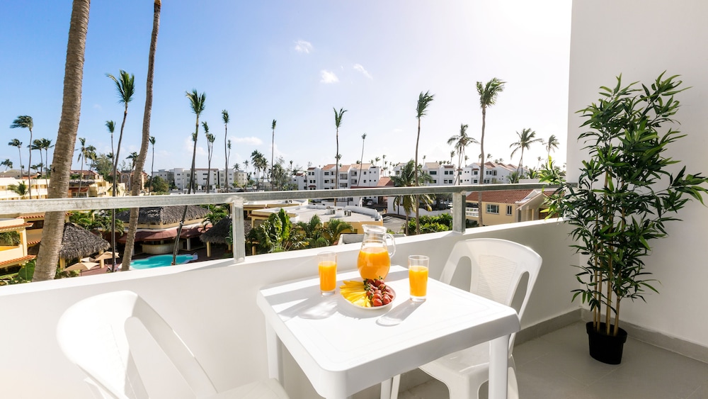 Ducassi Suites Rooftop Pool Beach Spa 55/76