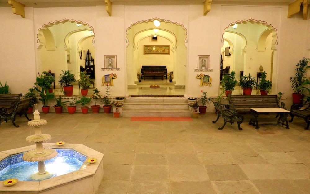 DEV NIWAS - HERITAGE HOTEL 17/22