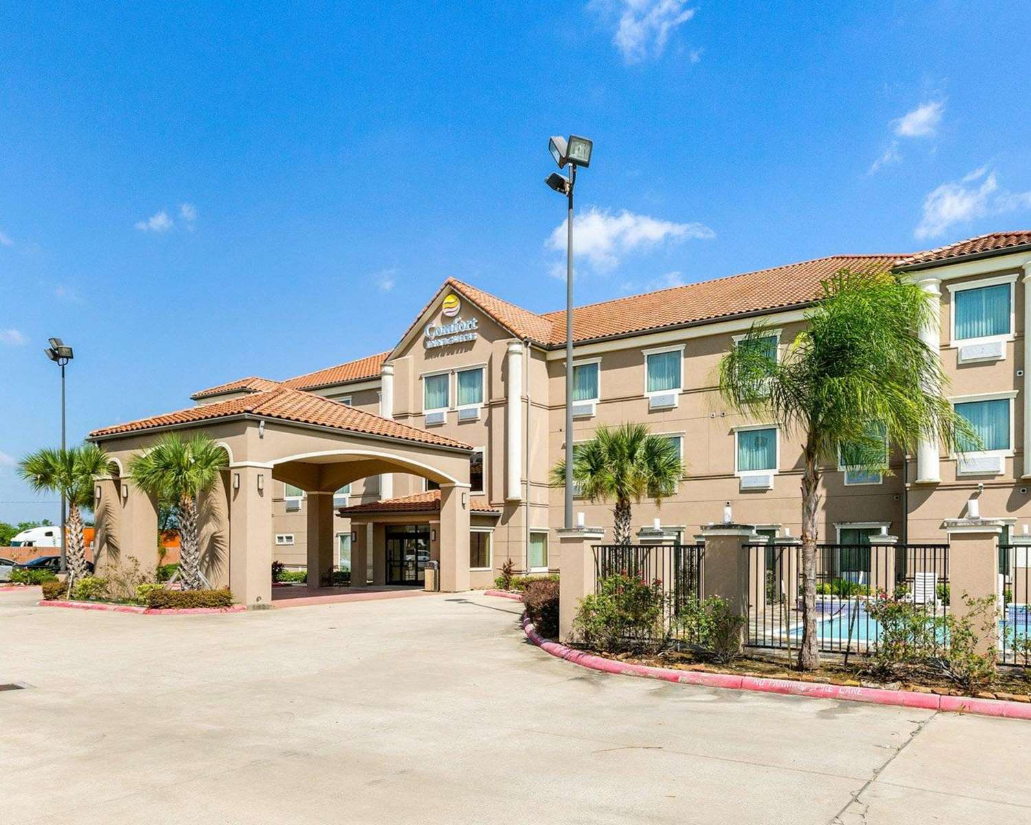 Comfort Inn & Suites Winnie 2/24