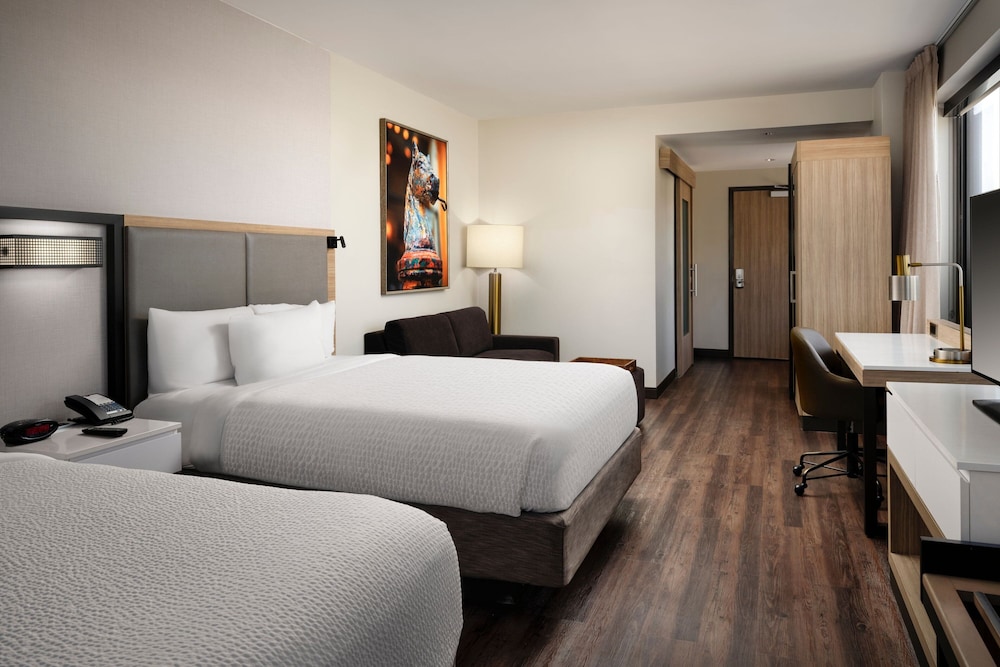 Springhill Suites New Orleans Downtown Canal Street 12/52