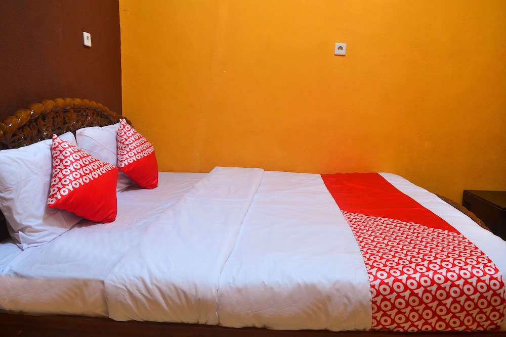 OYO 1145 Rita Guesthouse 11/18