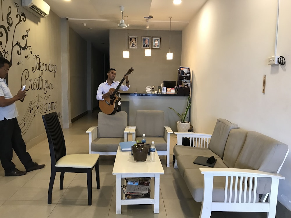 Jaya Inn 33/50