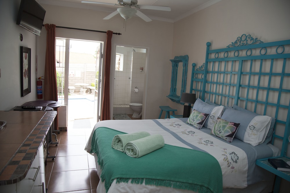 Xaviera Guest House 6/35