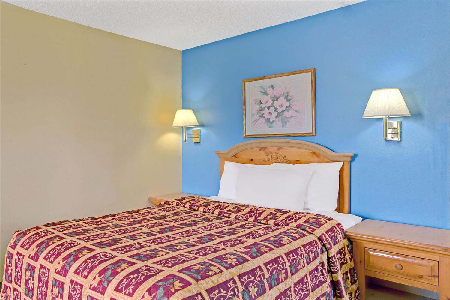 Days Inn By Wyndham Lehi 8/26