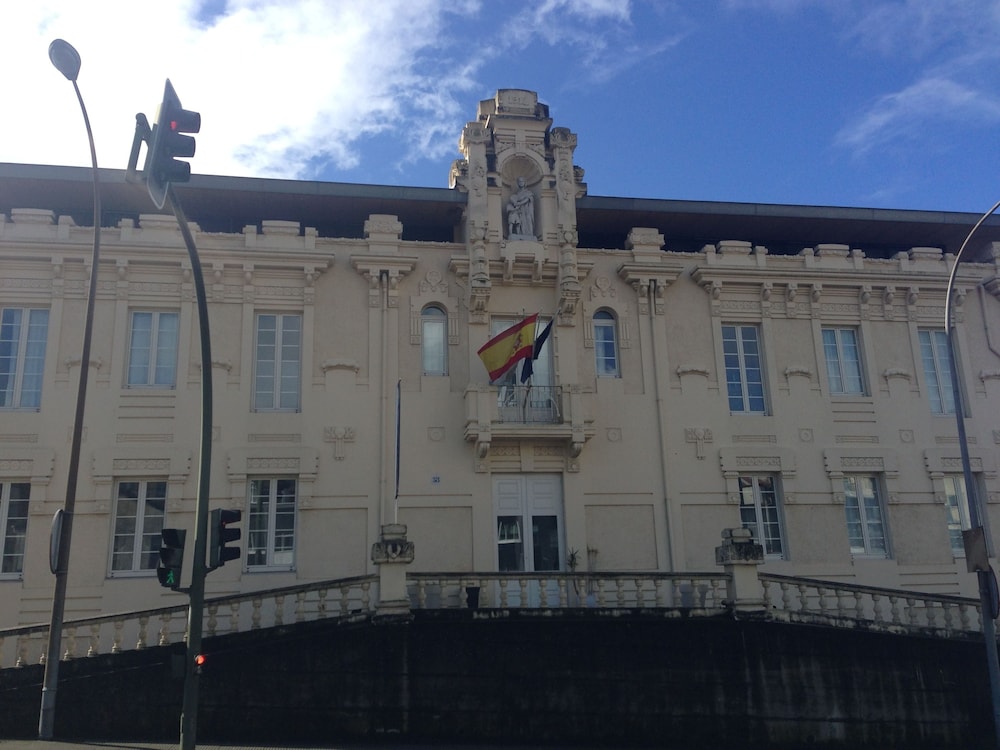 Hotel Villa de Betanzos 1/52