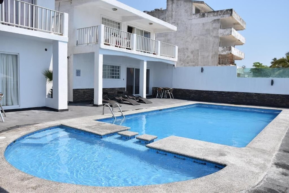 Hotel Star Manzanillo 1/65
