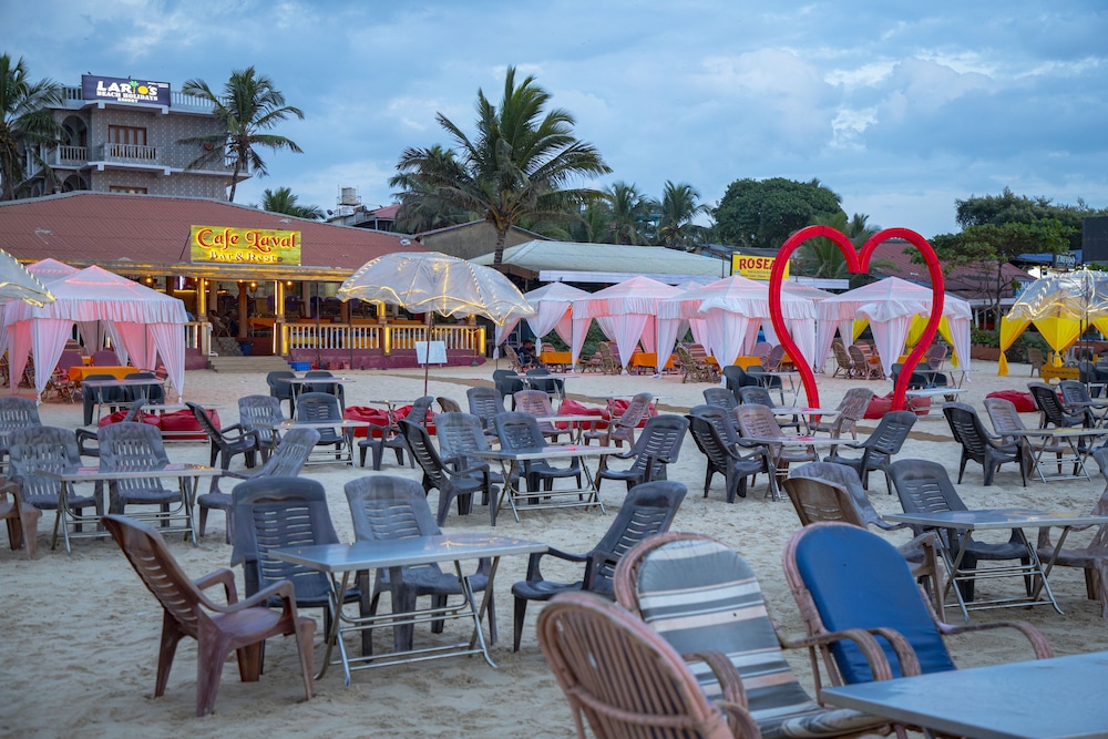 Larios Beach Holidays 37/50