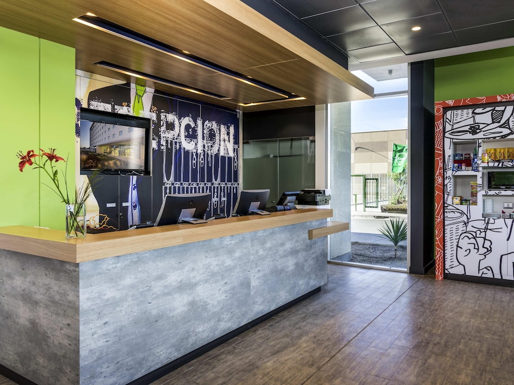 ibis Budget Calama 7/44
