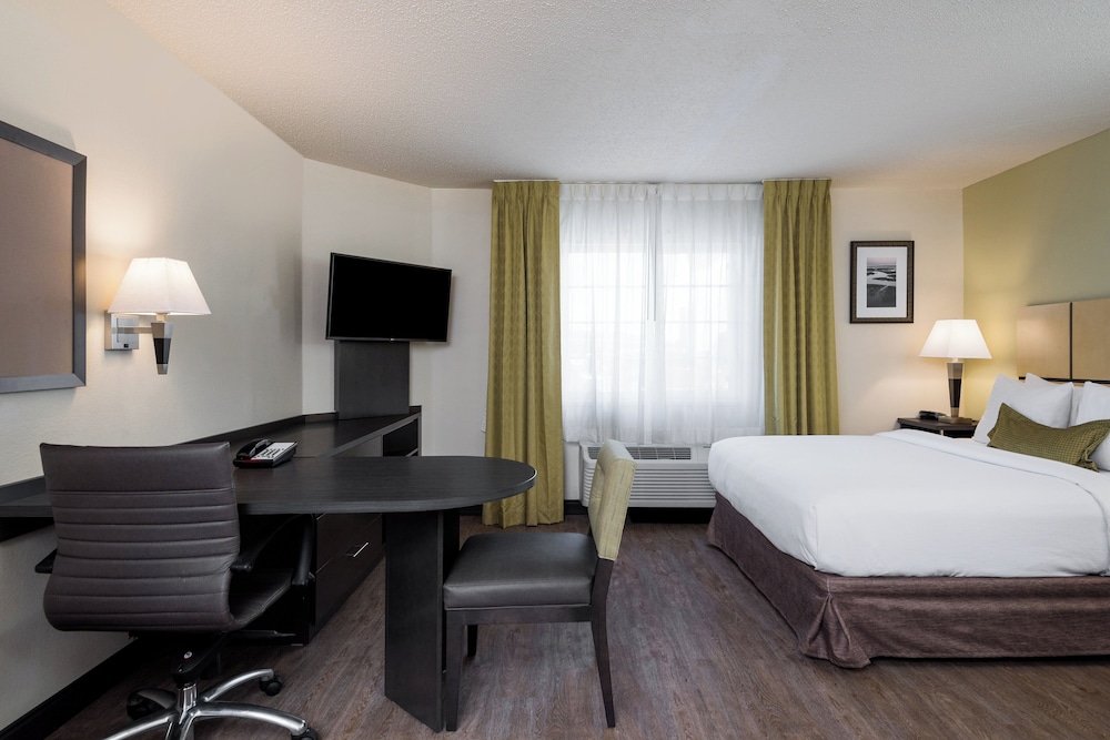 Candlewood Suites Glen Allen Short Pump, an IHG Hotel 23/73