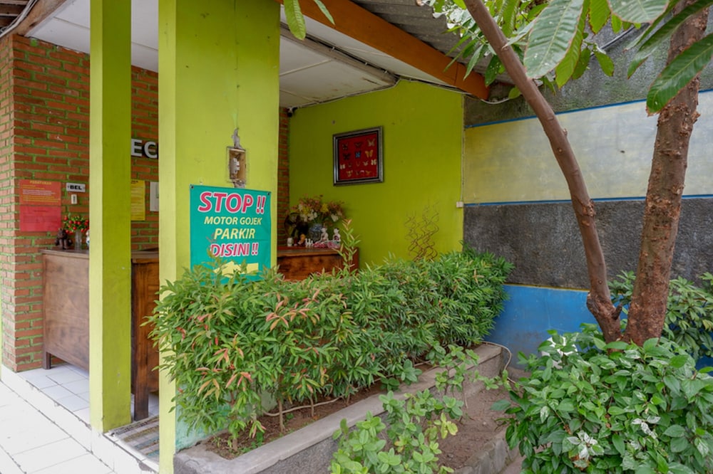 Reddoorz Jalan Parangtritis 6/56
