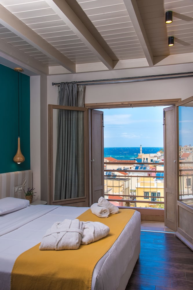 Elia Bettolo Hotel 50/69