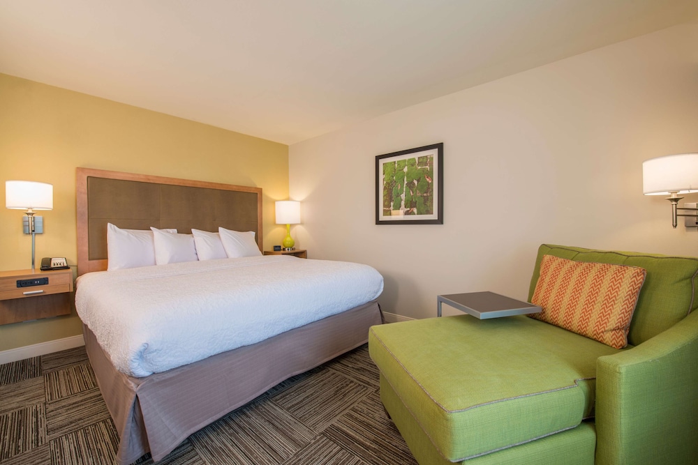 Hampton Inn Waynesboro, GA 16/42