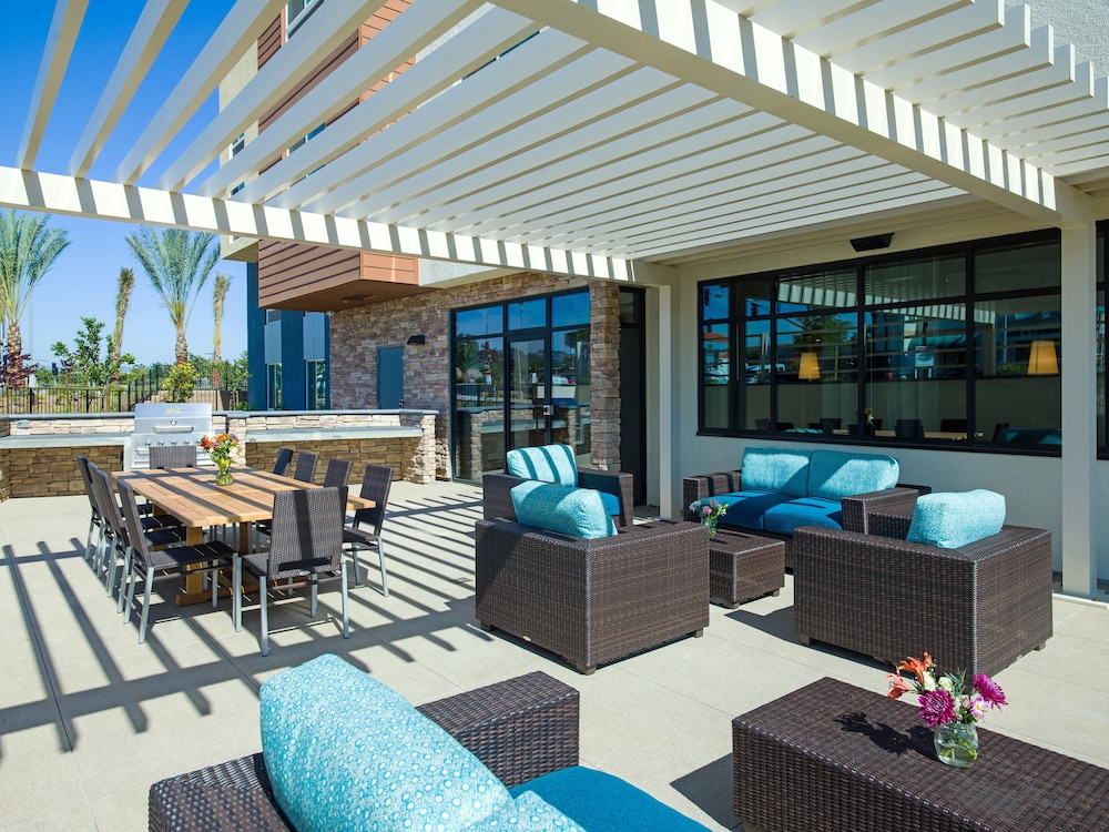 Fairfield Inn & Suites San Diego North/San Marcos 23/32