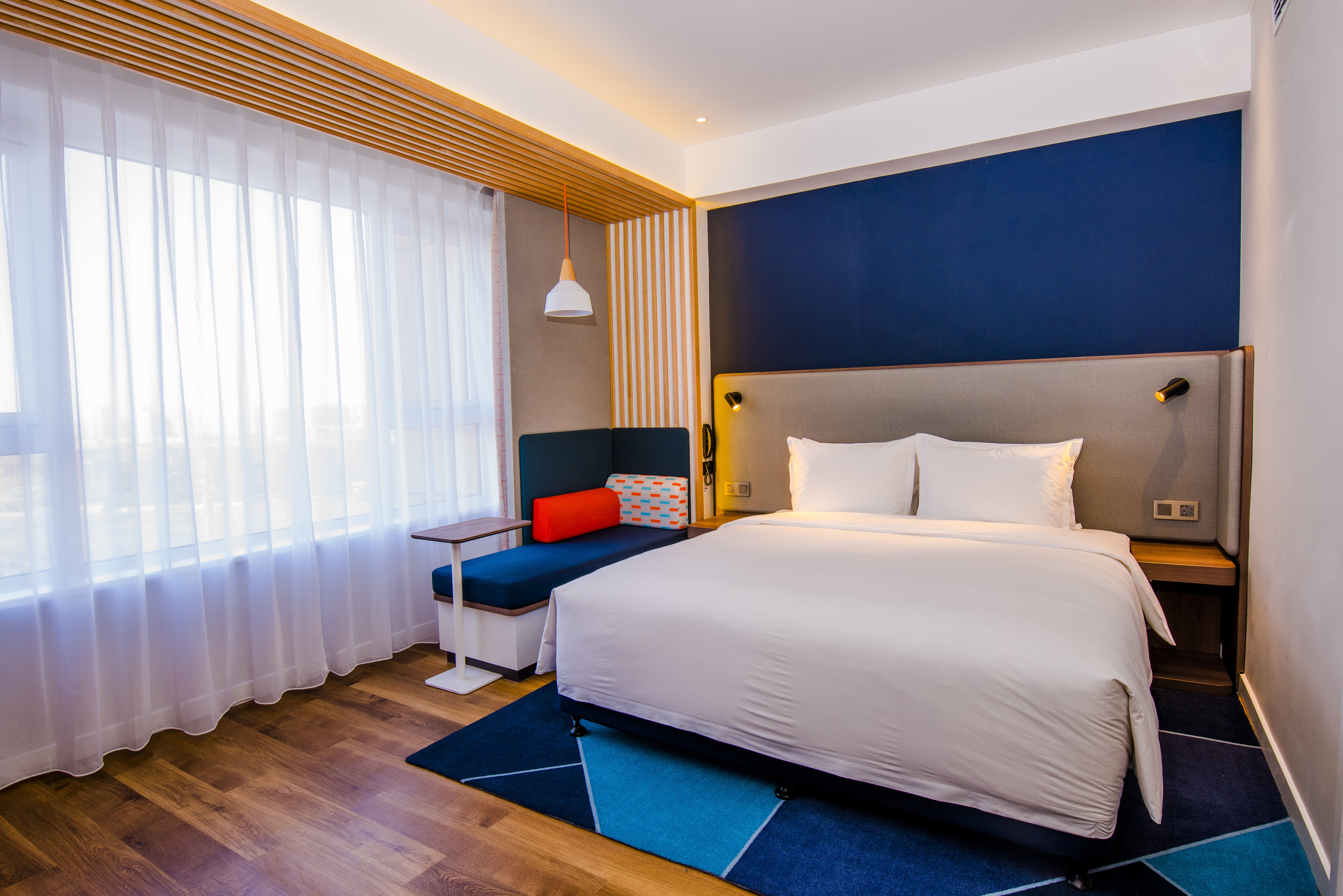 Holiday Inn Express Yinchuan Downtown 16/50