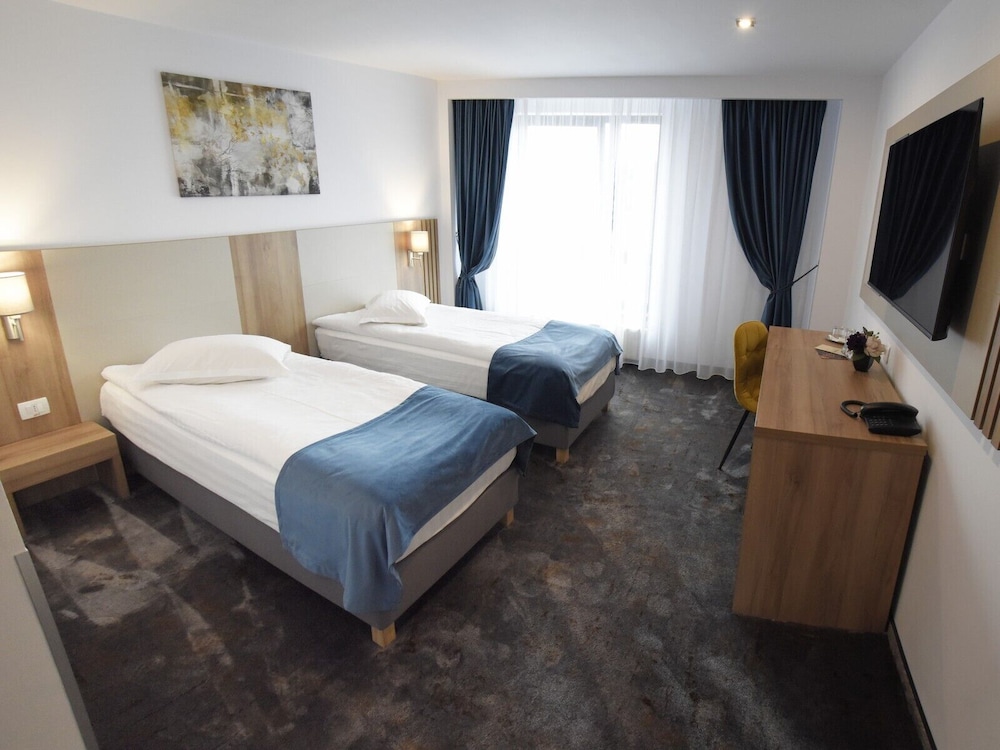 Hotel Regal 32/64