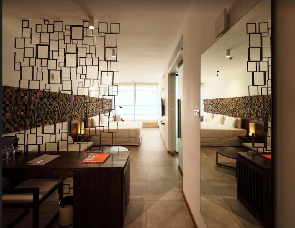 Hotel Me Colombo 43/65