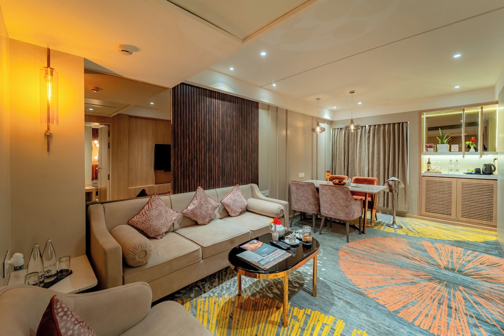 Effotel By Sayaji Indore 44/68