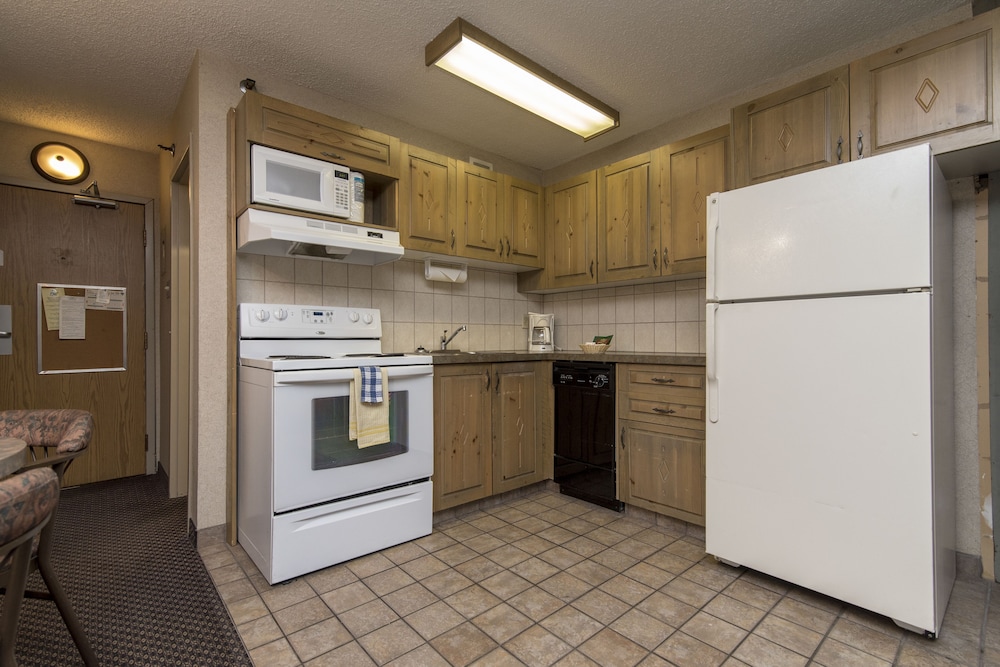 Douglas Fir Resort 23/54