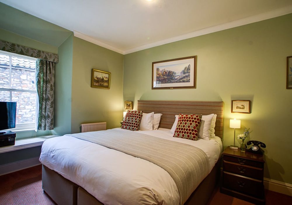 THE WHITE HART HOTEL 15/48