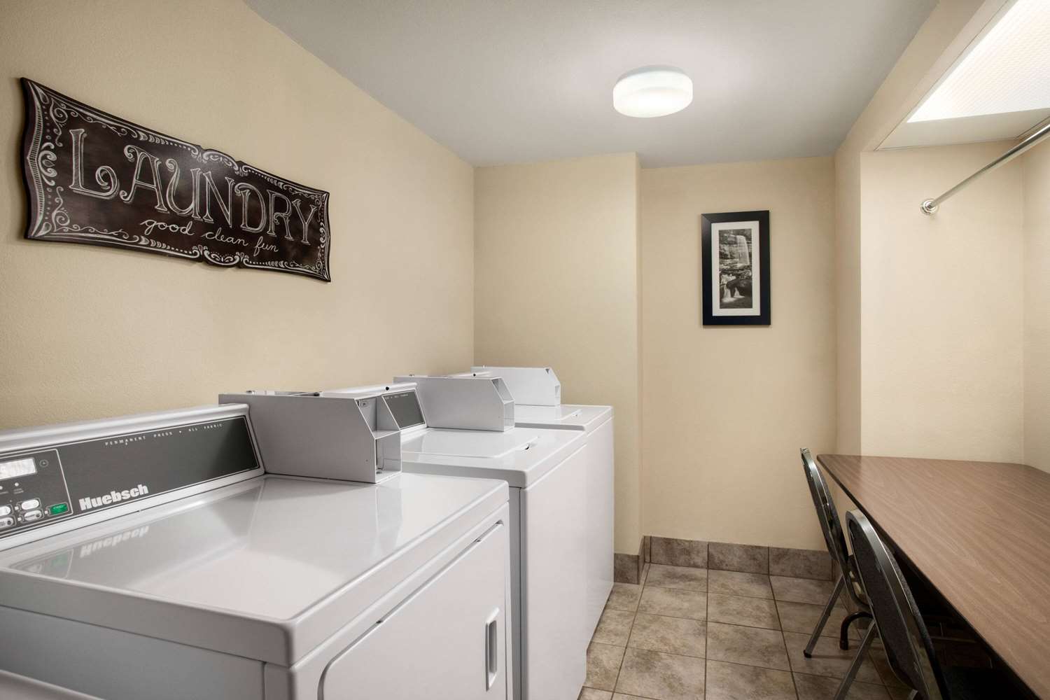 Ramada By Wyndham Pigeon Forge North 12/57