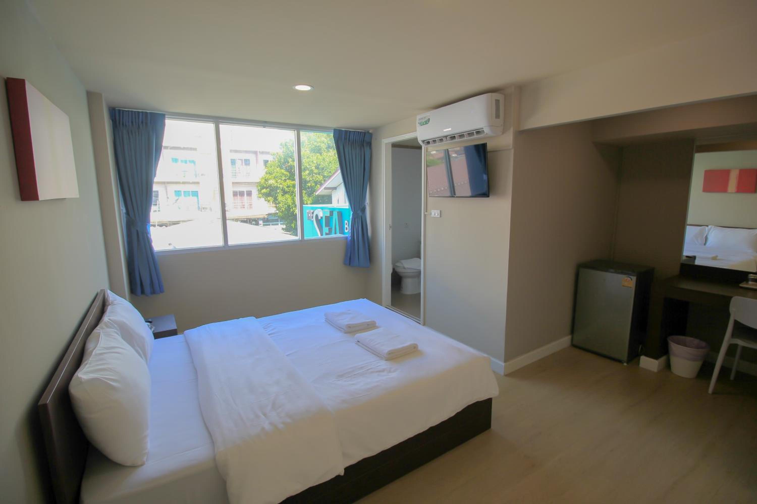 The Sea Bangsaen Hotel 16/48