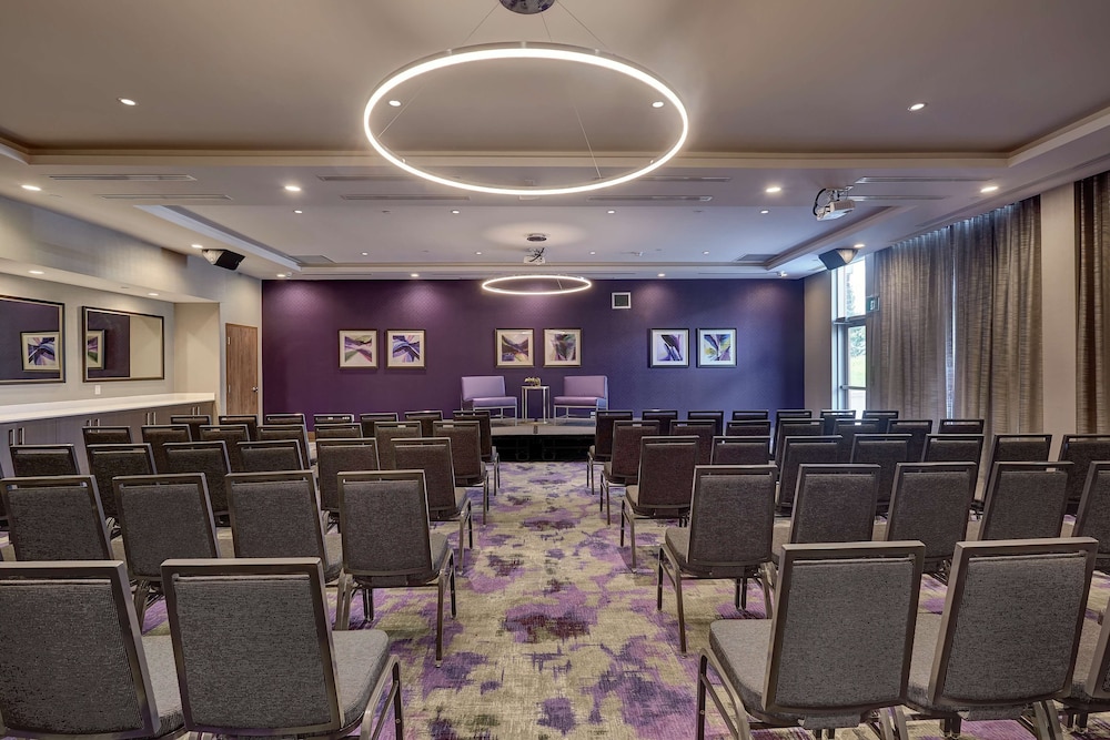 Home2 Suites By Hilton Toronto/Brampton On 57/74