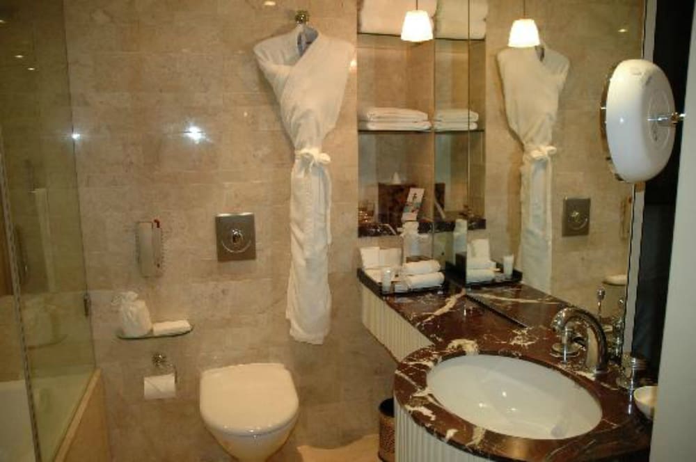 Leela Executive Suite (1 King Bed) - Package Rate