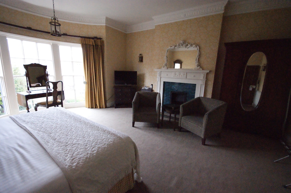 Donington Manor 18/50