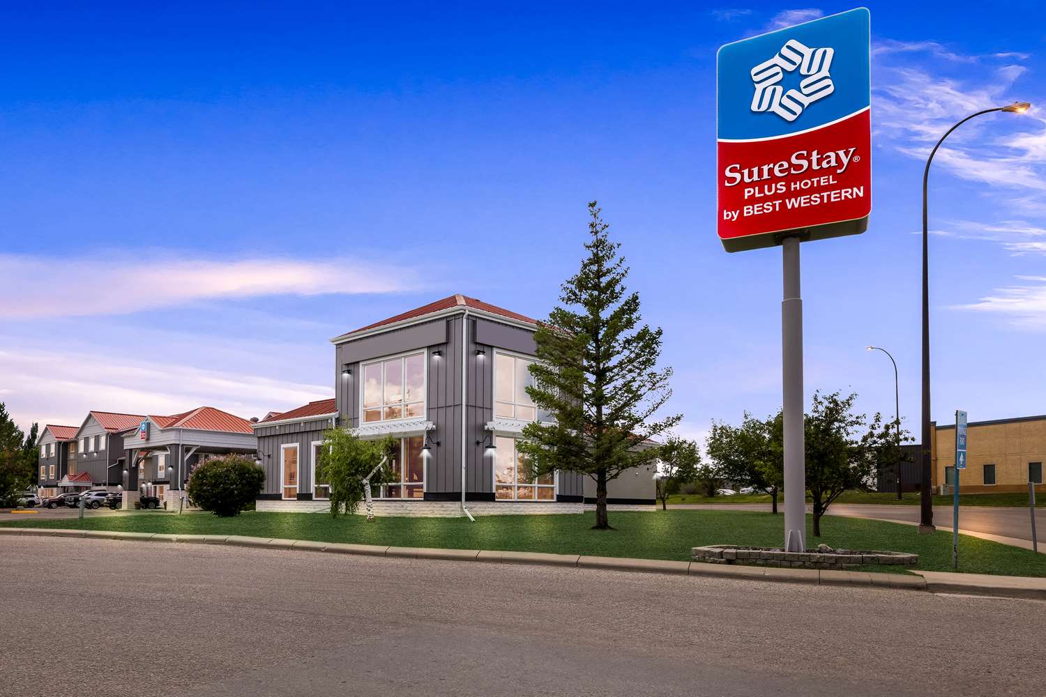 Surestay Plus Hotel By Best Western Drumheller 17/17