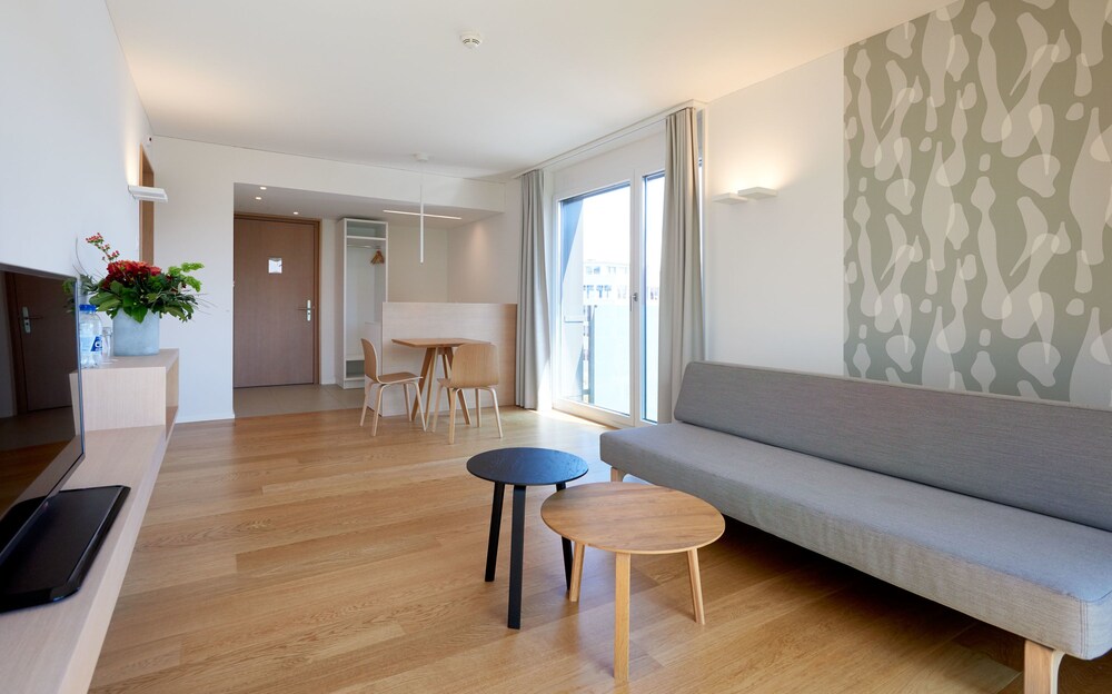 NEWSTAR SWISS QUALITY HOTEL 14/31