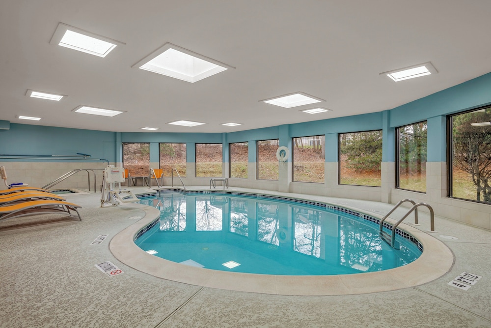 swimming pool spa