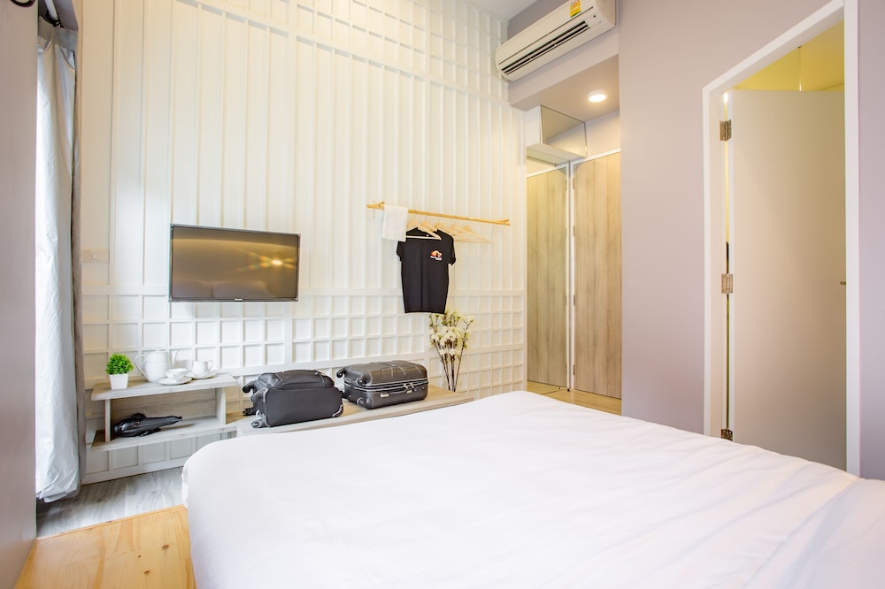 Nornyaowarat Hostel 11/29