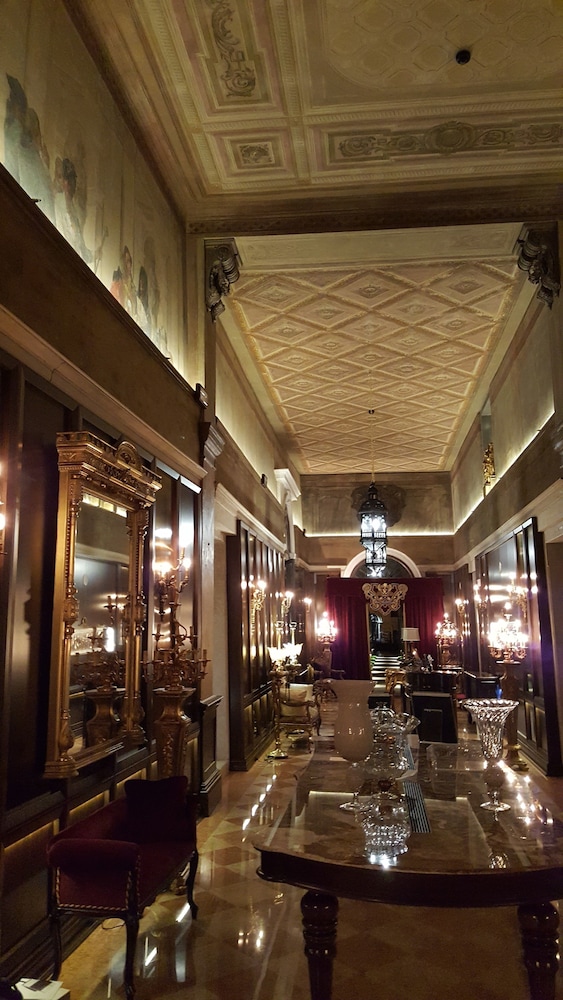 The Palazzo Venart Luxury Hotel 48/58