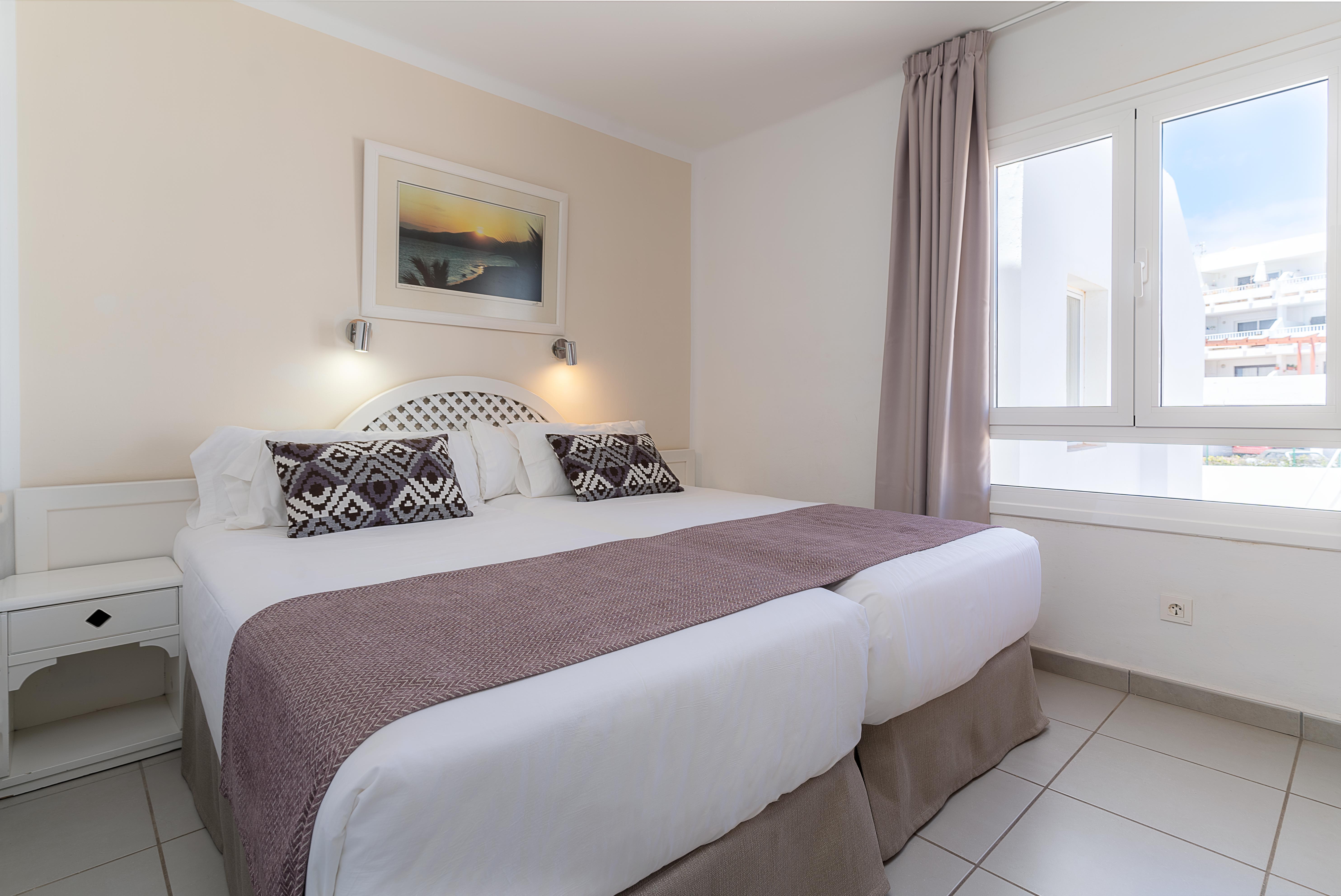 1 BEDROOM, STANDARD, SINGLE