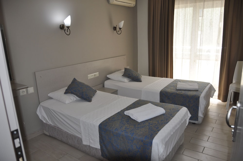 Marsyas Hotel 11/44