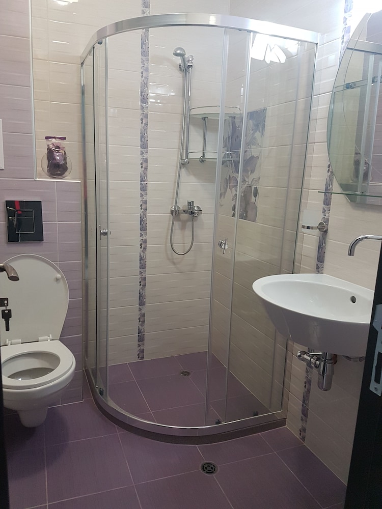 Apart Hotel Iglika 68/73