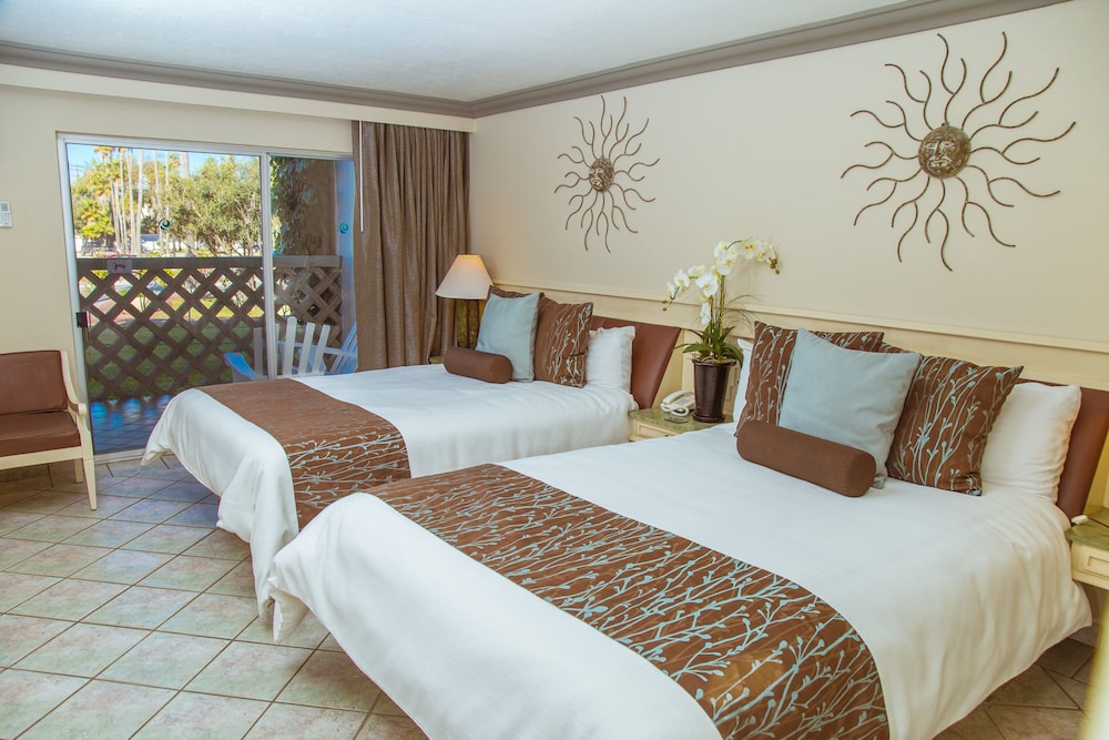 Estero Beach Hotel & Resort 17/70