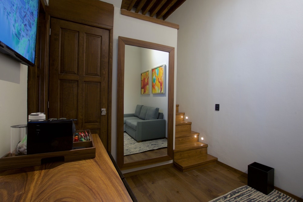 Nueve 25 Hotel Boutique 44/58