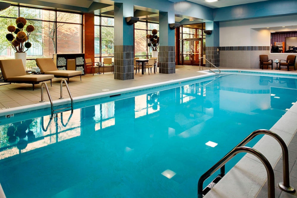 Cincinnati Marriott North 1/36