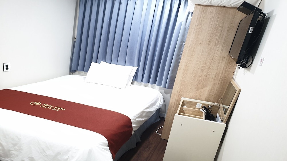 SUPERIOR, DOUBLE BED