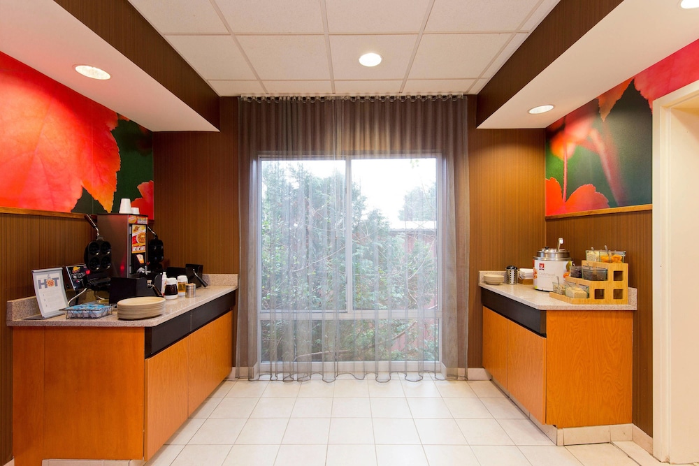Fairfield Inn Suites Winchester 5/45