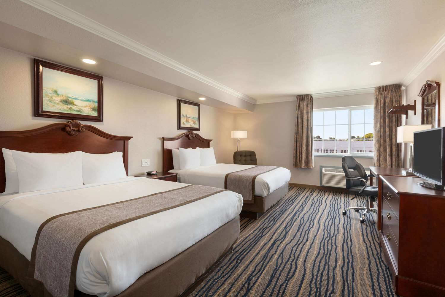 Days Inn by Wyndham Eureka CA 8/22