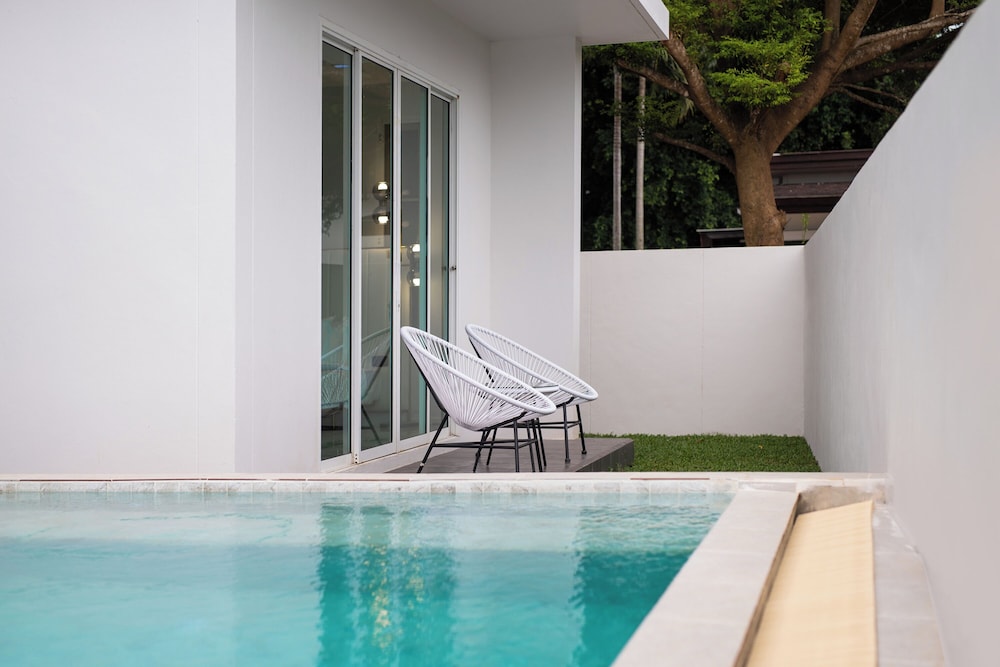 Nariya Bayfront Phuket 34/50