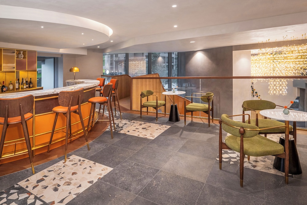 Dorsett Canary Wharf 42/45