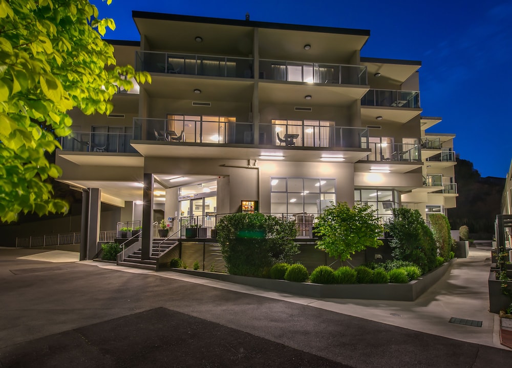 BAY VIEW VILLAS 2/64