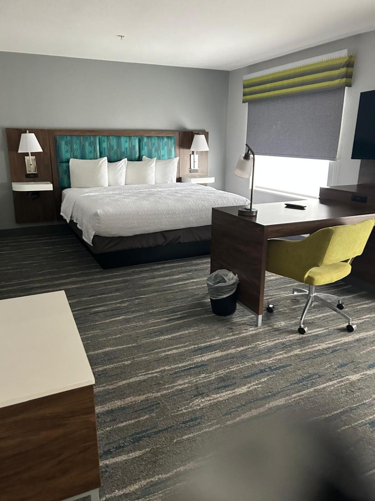 Studio, Suite, King Bed, Peloton