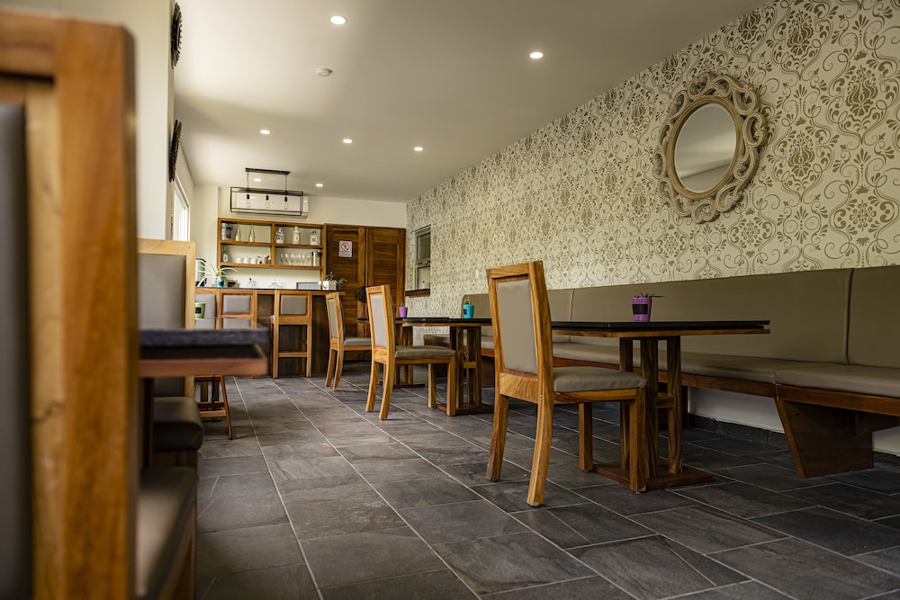 Kabah Boutique Hotel 56/64
