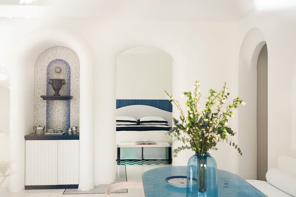 GARDEN, EXECUTIVE, SUITE, PRIVATE POOL
